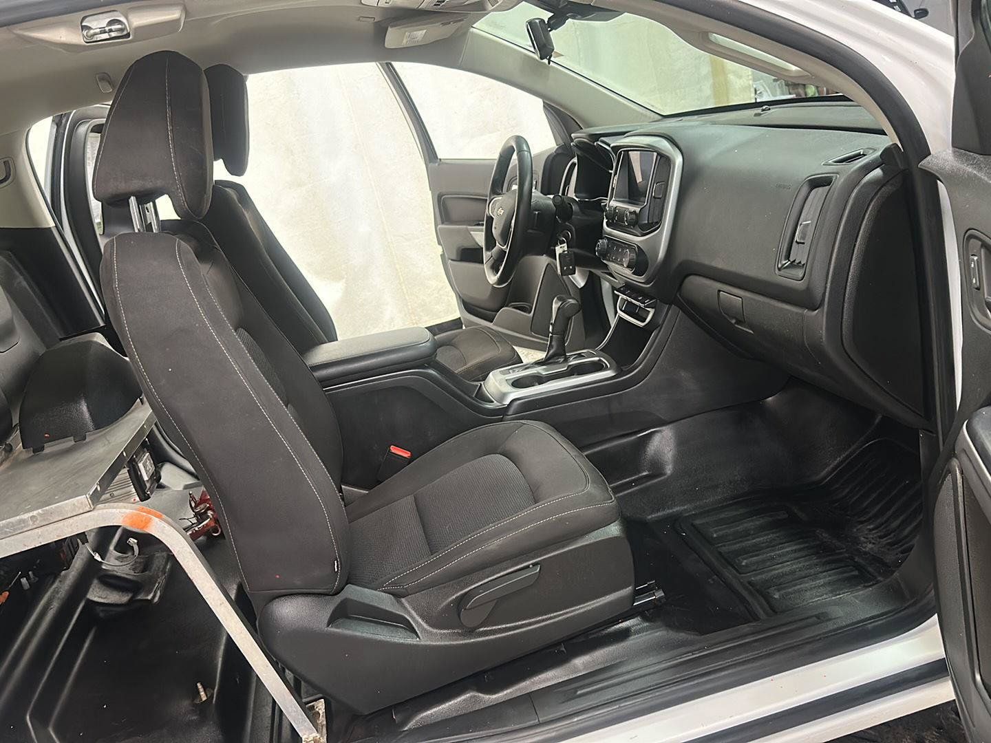 Used 2020 Chevrolet Colorado LT w/ Safety Package AWD/4WD image 28