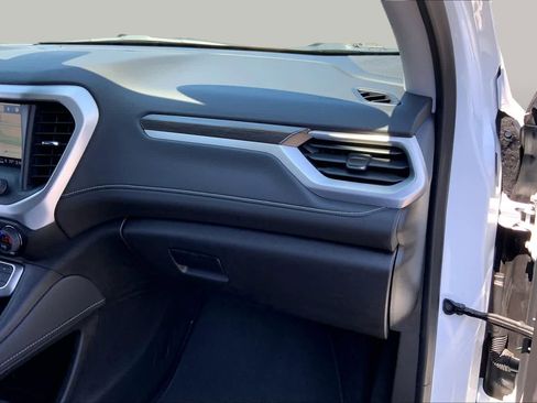Used 2023 GMC Acadia SLT AWD/4WD image 18