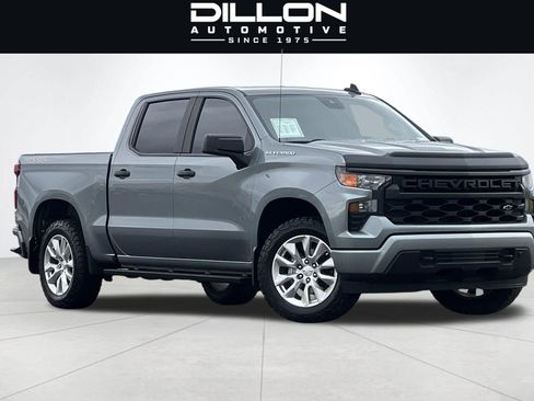 Used 2023 Chevrolet Silverado 1500 Custom AWD/4WD image 2