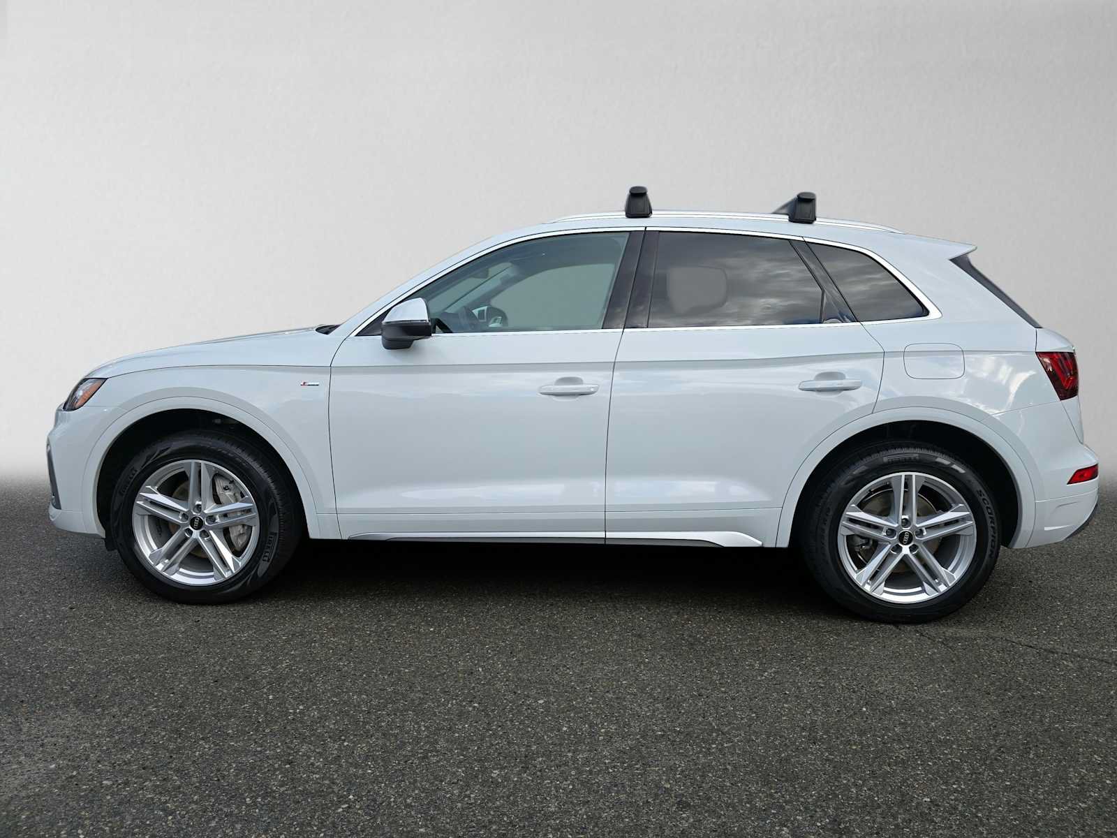 Used 2022 Audi Q5 e Premium Plus AWD/4WD image 6