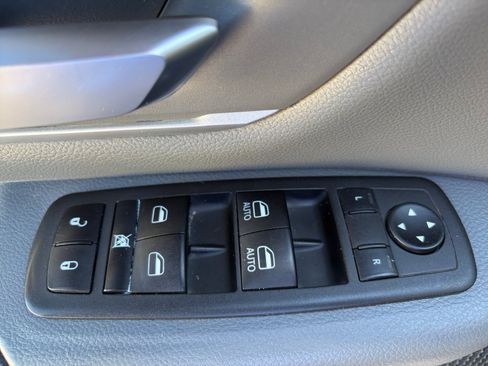 Used 2022 RAM 1500 Big Horn AWD/4WD image 13