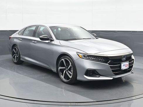 Used 2022 Honda Accord Sport image 9
