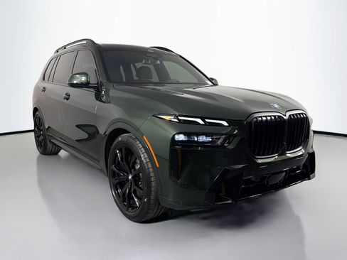 New 2026 BMW X7 xDrive40i w/ Executive Package image 3