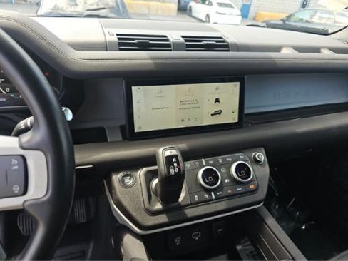 Used 2023 Land Rover Defender 110 SE AWD/4WD image 6