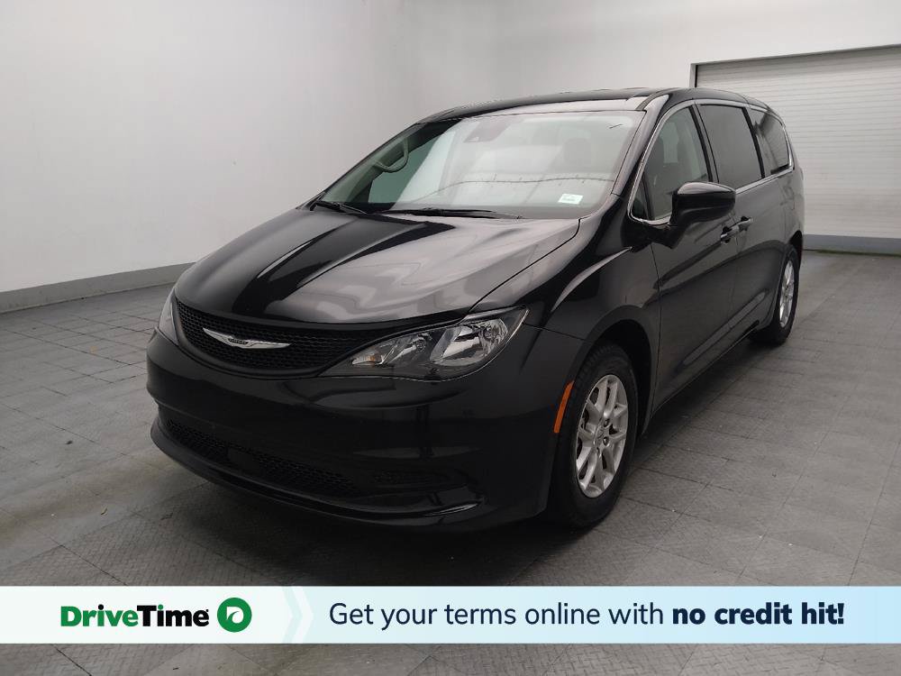 Used 2023 Chrysler Voyager LX FWD image 1