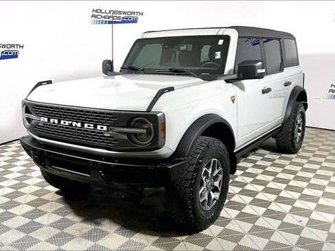 Certified 2024 Ford Bronco Badlands AWD/4WD image 1