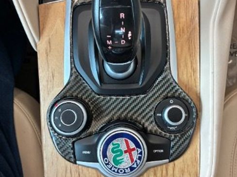 Used 2019 Alfa Romeo Giulia Ti w/ Quick Order Package 22Z Lusso RWD image 23