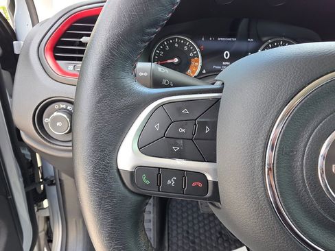 Used 2021 Jeep Renegade Trailhawk image 27