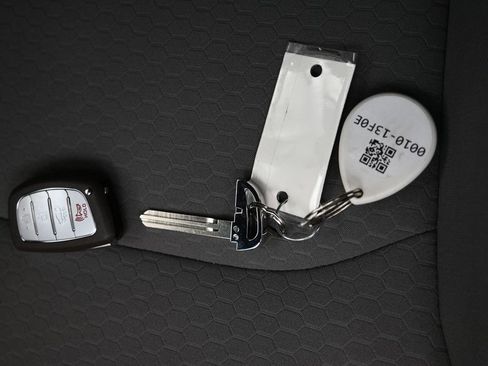 Used 2020 Hyundai Elantra ECO w/ Cargo Package (C1) image 3