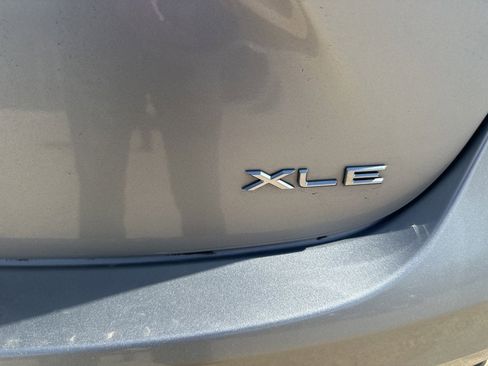 Used 2015 Toyota Avalon XLE image 4