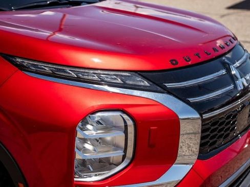 New 2026 Mitsubishi Outlander SE AWD/4WD image 13