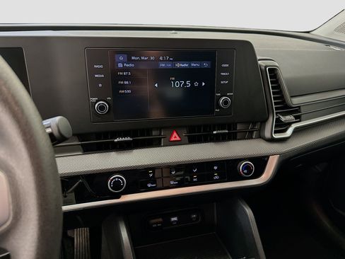 Used 2025 Kia Sportage LX image 25