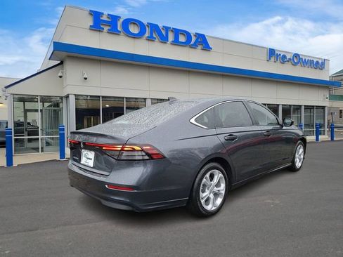 Used 2025 Honda Accord LX image 4