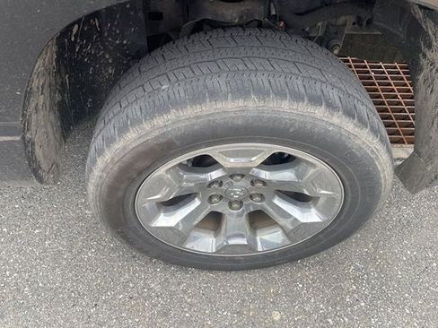 Used 2019 RAM 1500 Big Horn AWD/4WD image 5