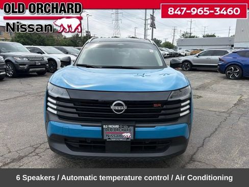 Used 2025 Nissan Kicks SR FWD image 2