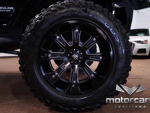 Used 2014 Jeep Wrangler Unlimited Sahara w/ Connectivity Group image 26