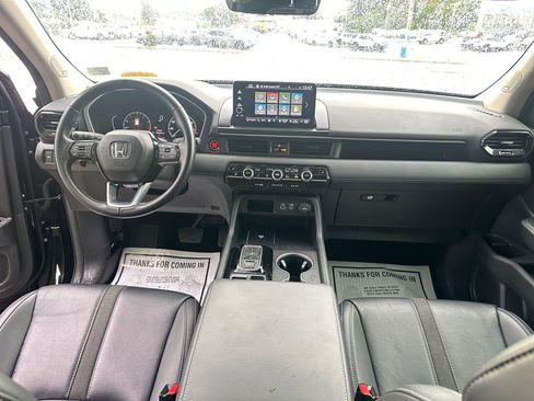Used 2024 Honda Pilot Touring image 26