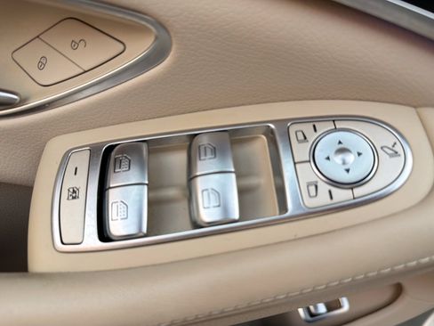Used 2020 Mercedes-Benz S 560 Sedan w/ AMG Line Exterior image 15