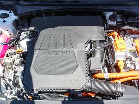 Certified 2023 Hyundai Elantra Limited FWD image 35