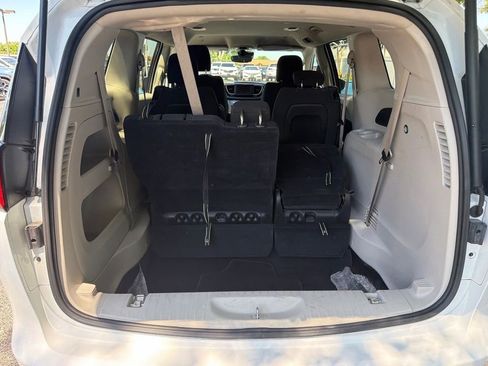 Used 2023 Chrysler Voyager LX FWD image 41