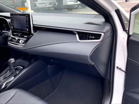 Used 2022 Toyota Corolla XSE image 17