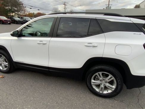 Used 2023 GMC Terrain SLE w/ Driver Convenience Package image 7