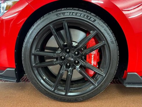 Used 2021 Ford Mustang Shelby GT500 w/ Technology Package RWD image 8