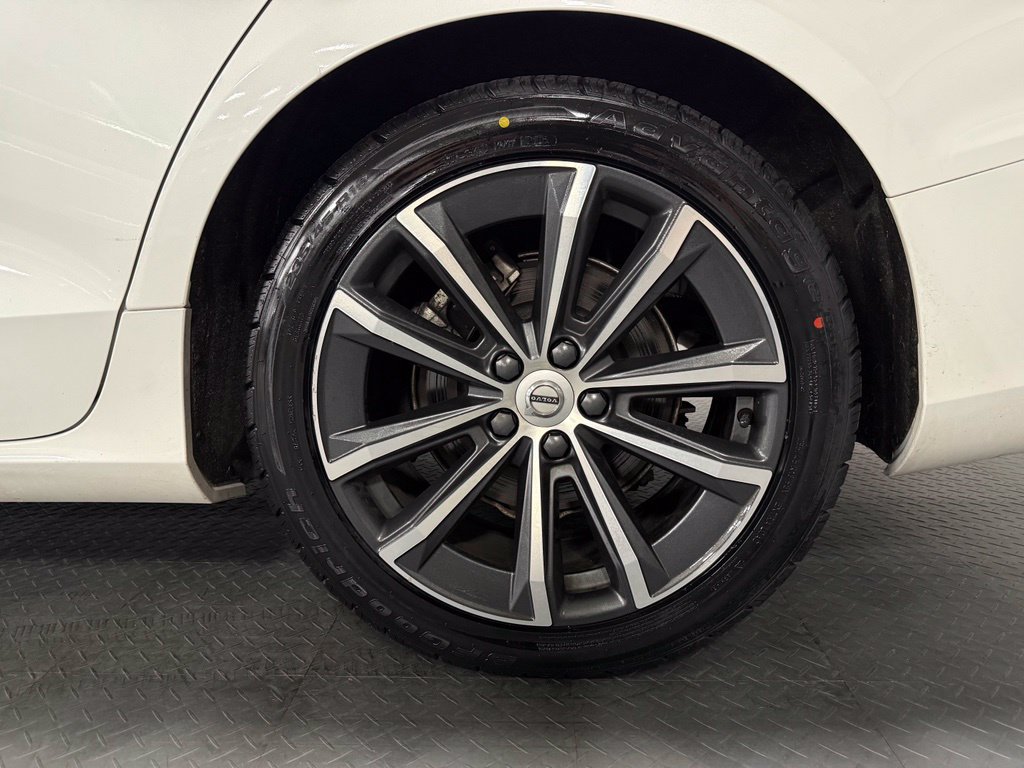Used 2022 Volvo S60 B5 Momentum AWD/4WD image 7