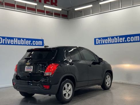 Used 2020 Chevrolet Trax LS FWD image 2