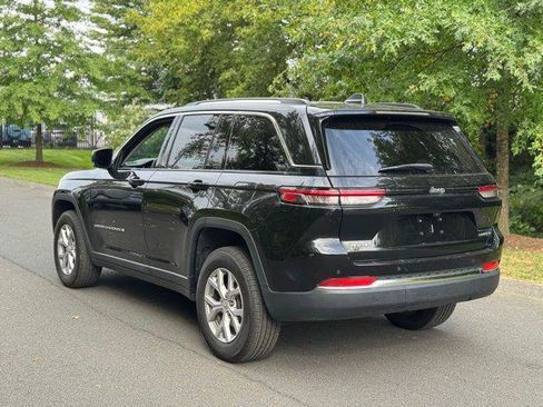 Certified 2022 Jeep Grand Cherokee Limited AWD/4WD image 3