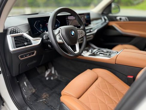 Certified 2024 BMW X7 xDrive40i AWD/4WD image 13