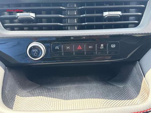 Used 2025 Ford Explorer ST-Line w/ ST-Line Street Pack AWD/4WD image 25