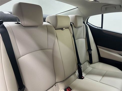 Certified 2023 Lexus ES 350 w/ Premium Package image 13