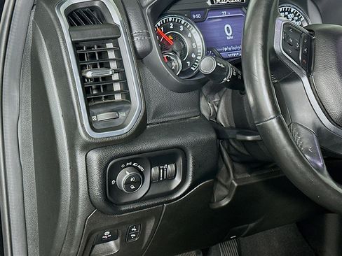 Used 2019 RAM 1500 Laramie RWD image 17