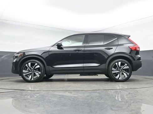 Used 2023 Volvo XC40 B5 Plus w/ Protection Package Premier AWD/4WD image 38