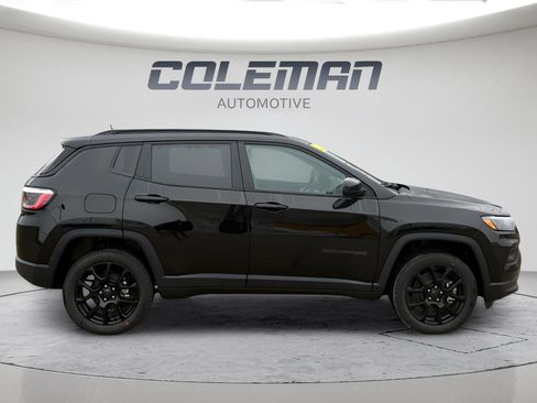 New 2026 Jeep Compass Latitude image 6