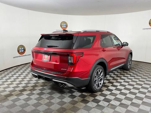 Used 2025 Ford Explorer Platinum w/ Ultimate Package AWD/4WD image 18