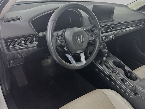 Certified 2024 Honda Civic EX-L image 9