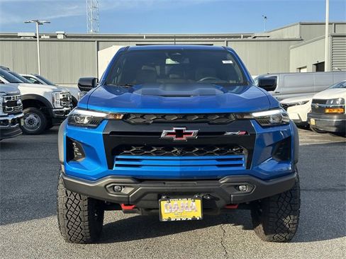 Used 2024 Chevrolet Colorado ZR2 w/ ZR2 Bison Edition image 2