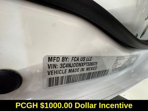 Used 2023 Jeep Compass Trailhawk w/ Trailhawk Elite Group image 27