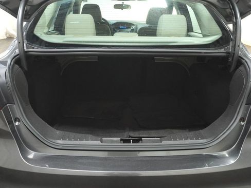 Used 2017 Ford Focus SE image 6