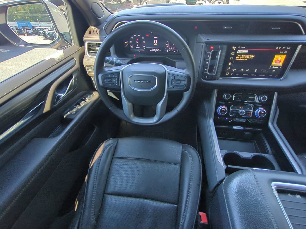 Used 2023 GMC Yukon Denali AWD/4WD image 18