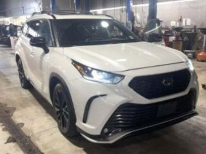 Used 2023 Toyota Highlander XSE