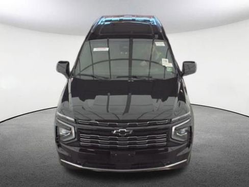 Used 2025 Chevrolet Tahoe High Country image 2