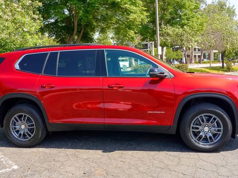New 2025 GMC Acadia Elevation image 7