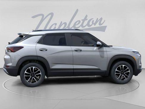 New 2026 Chevrolet TrailBlazer LT w/ Convenience Package FWD image 5