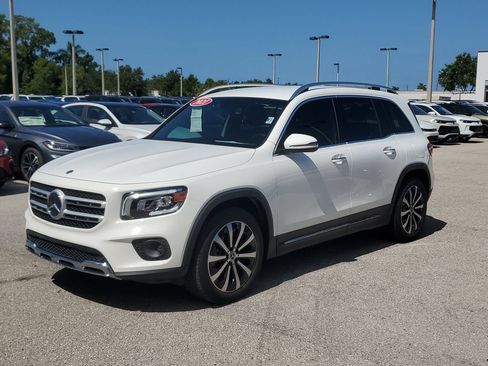 Used 2021 Mercedes-Benz GLB 250 4MATIC image 8