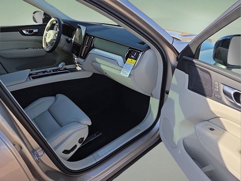 New 2026 Volvo XC60 B5 Ultra w/ Protection Package Premier image 12