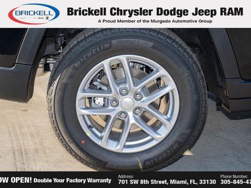 New 2025 Jeep Grand Cherokee Laredo X image 41