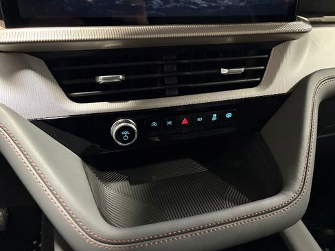New 2026 Ford Explorer Active w/ Active Comfort Package AWD/4WD image 18